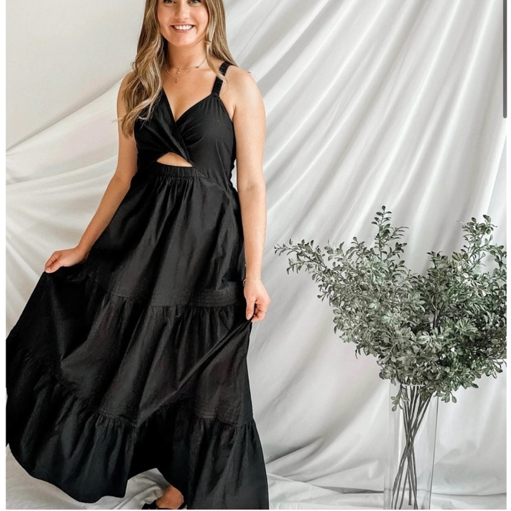 Classy + Feminine Cut Out Sleeveless Maxi Dress